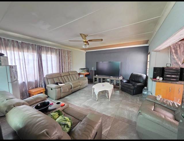 3 BEDROOM HOUSE FOR SALE IN KOOKRUS